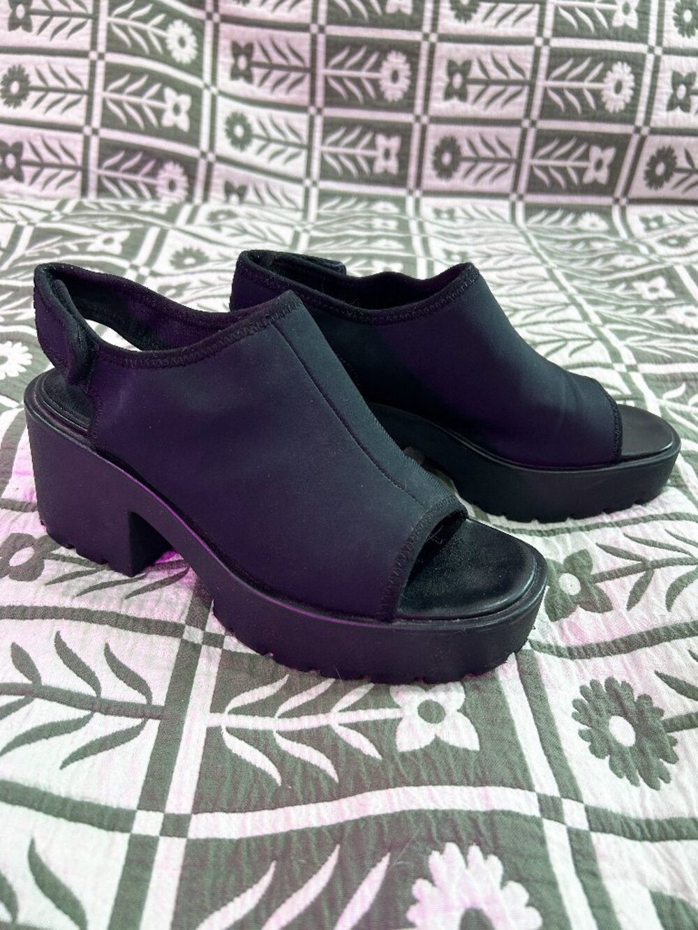 Vagabond Black Chunky Platform Sandals